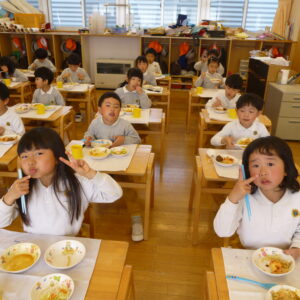 給食バイキング