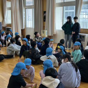 裾花小学校5年生とひまわり組の交流会をしました。