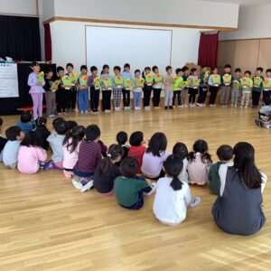 お別れ会・バイキング給食を楽しみました。